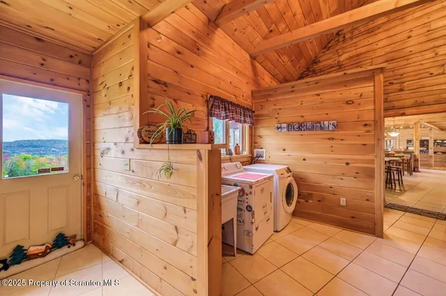 $925,000 | 1095 High Bridge Road, Nicholson, PA 18446