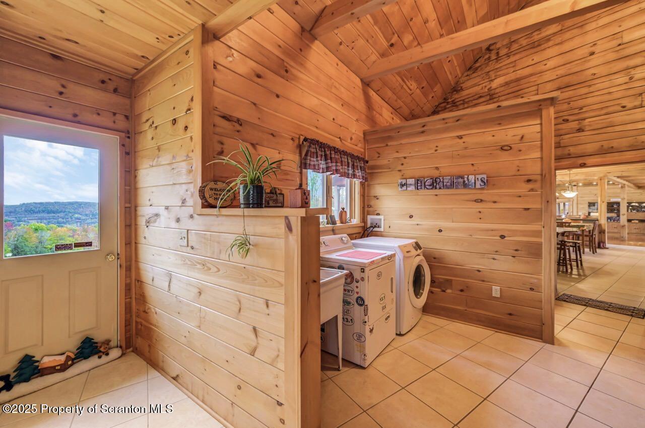 1095 High Bridge Road Nicholson, PA 18446 - Photo 77 of 117 Laundry
