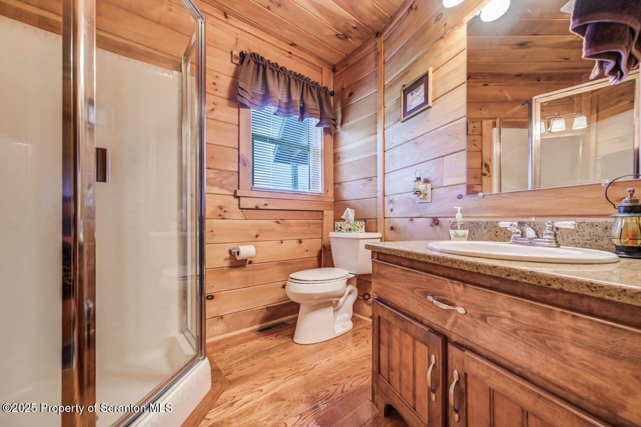 1095 High Bridge Road Nicholson, PA 18446 - Photo 80 of 117 Hall Bath