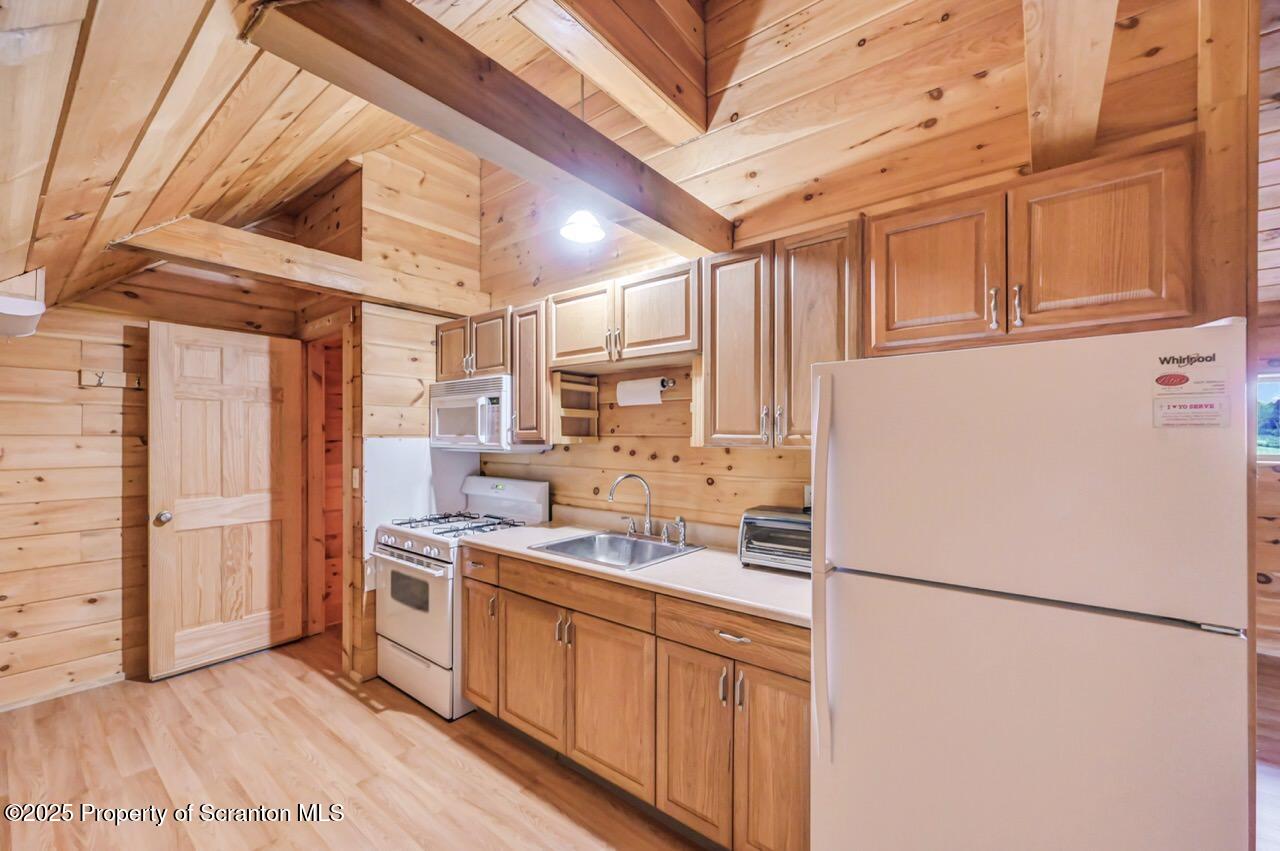1095 High Bridge Road Nicholson, PA 18446 - Photo 93 of 117 Apt Kitchen