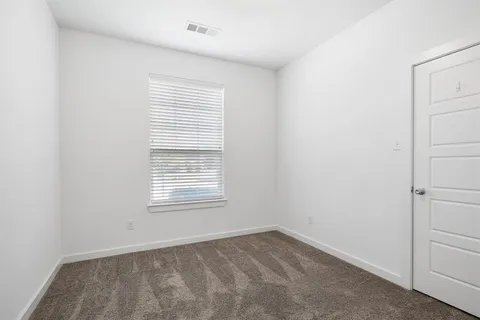 $325,000 | 1620 Meadow Trail Lane, Aubrey, TX 76227