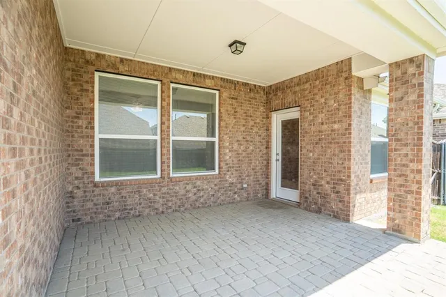 $325,000 | 1620 Meadow Trail Lane, Aubrey, TX 76227