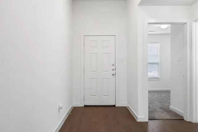 $325,000 | 1620 Meadow Trail Lane, Aubrey, TX 76227