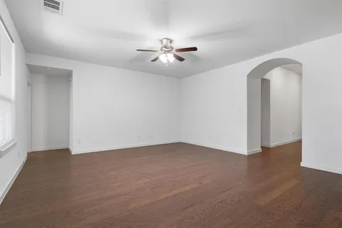 $325,000 | 1620 Meadow Trail Lane, Aubrey, TX 76227