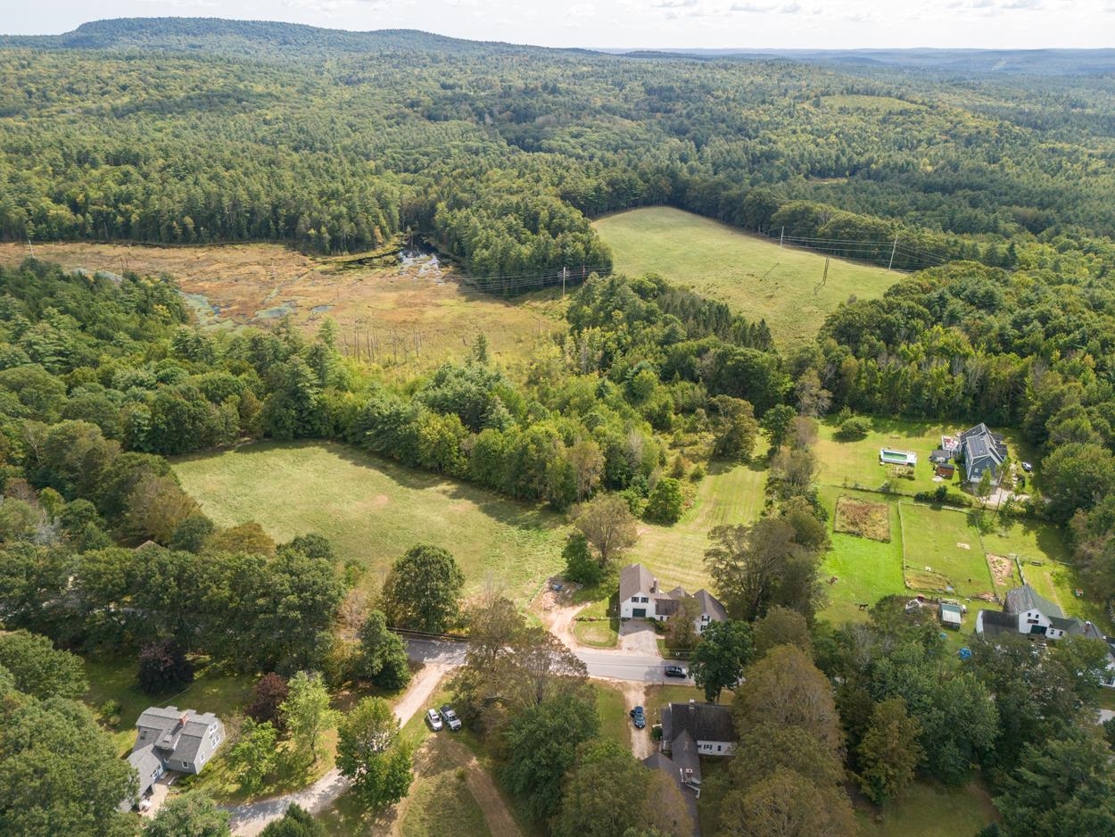 23 Nottingham Road Deerfield, NH 03037 - Photo 2 of 39