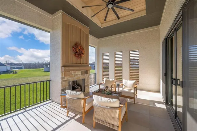 $1,150,000 | 561 South Shore Drive, Lake Winnebago, MO 64034