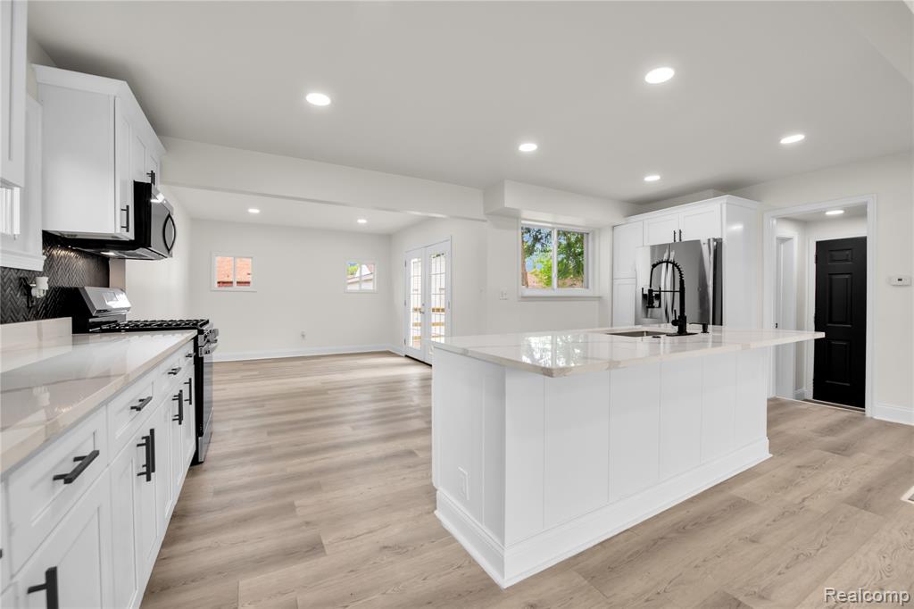 17591 Edinborough Road Detroit, MI 48219 - Photo 8 of 34 Gallery Image 8