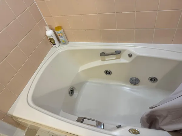 a bathroom with a tub