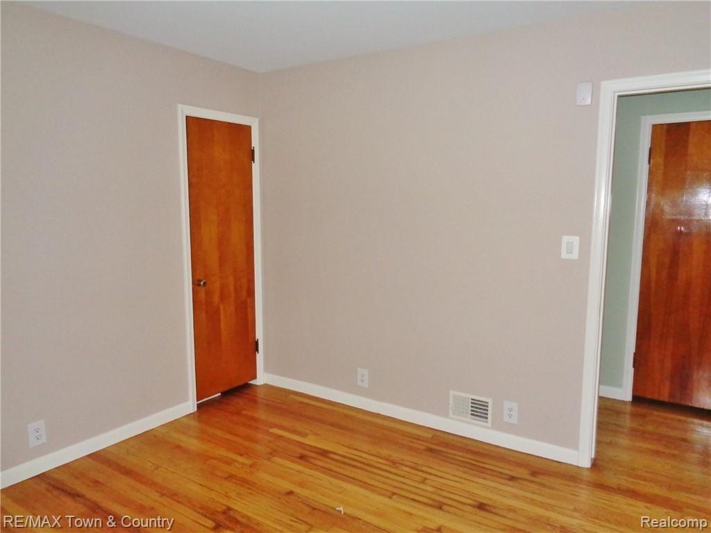 3007 Miller Road Flint, MI 48503 - Photo 19 of 40 DSC00708.JPG