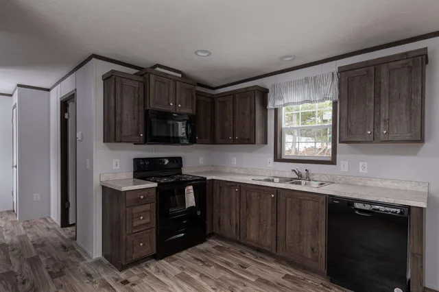 $104,761 | 35 Overlook Lane, Coventry, VT 05855