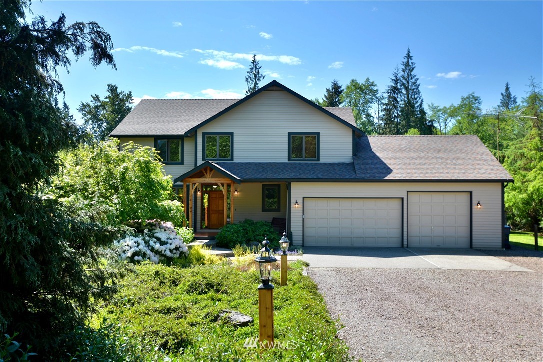 19933 Mountain View Road Northeast Duvall, WA 98019 - Photo 2 of 25 Gallery Image 2