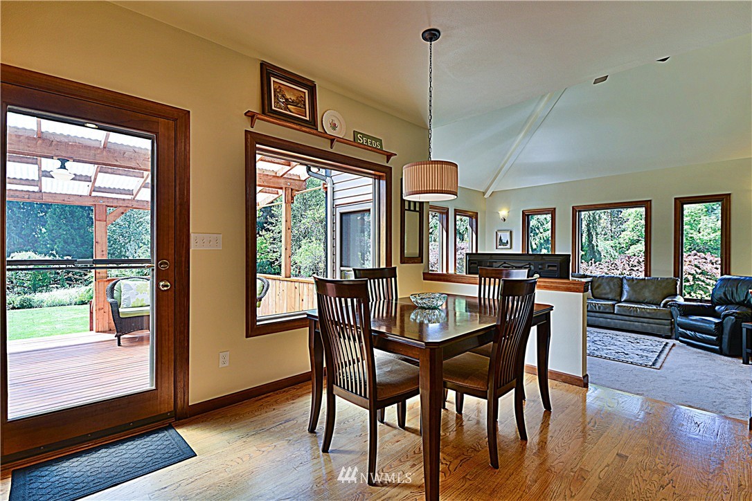 19933 Mountain View Road Northeast Duvall, WA 98019 - Photo 7 of 25 Gallery Image 7