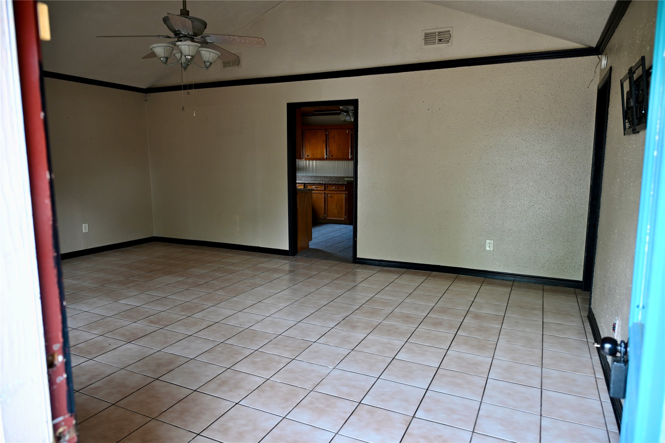 252 Bastrop Street Angleton, TX 77515 - Photo 12 of 28 an empty room with wooden floor and closet