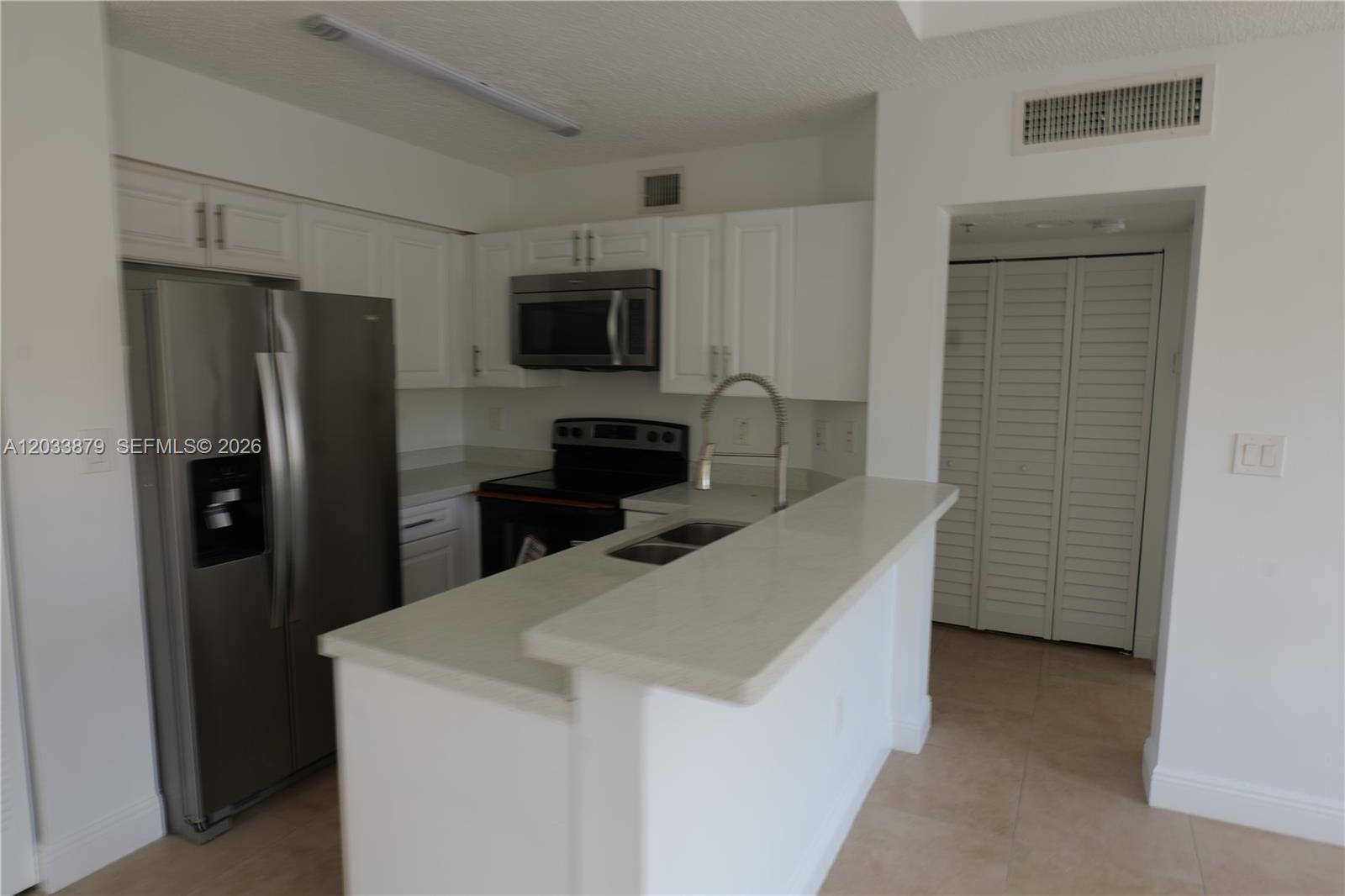 771 North Pine Island Road, Unit 308 Plantation, FL 33324 - Photo 5 of 10