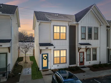 $315,000 | 100 Thompson Lane, Unit 6, Nashville, TN 37211