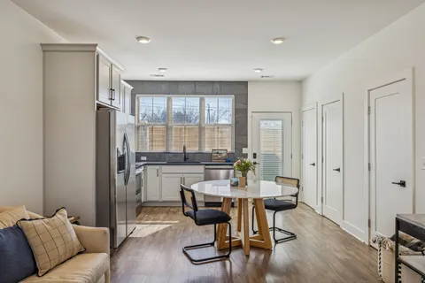 $315,000 | 100 Thompson Lane, Unit 6, Nashville, TN 37211