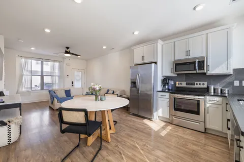 $315,000 | 100 Thompson Lane, Unit 6, Nashville, TN 37211