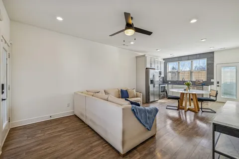 $315,000 | 100 Thompson Lane, Unit 6, Nashville, TN 37211