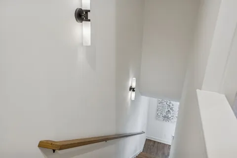 $315,000 | 100 Thompson Lane, Unit 6, Nashville, TN 37211