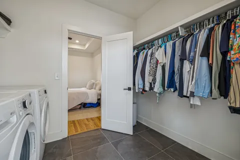 $315,000 | 100 Thompson Lane, Unit 6, Nashville, TN 37211