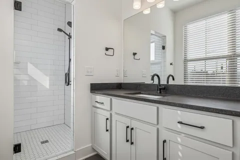 $315,000 | 100 Thompson Lane, Unit 6, Nashville, TN 37211