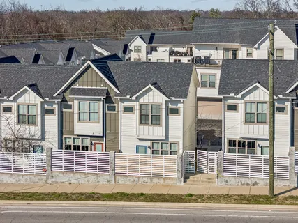 $315,000 | 100 Thompson Lane, Unit 6, Nashville, TN 37211
