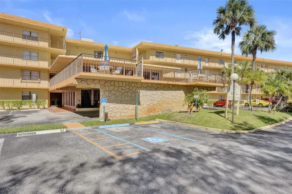 $1,550 | 9273 Southwest 8th Street, Unit 117, Boca Raton, FL 33428