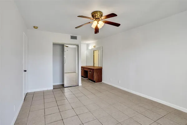 $1,550 | 9273 Southwest 8th Street, Unit 117, Boca Raton, FL 33428