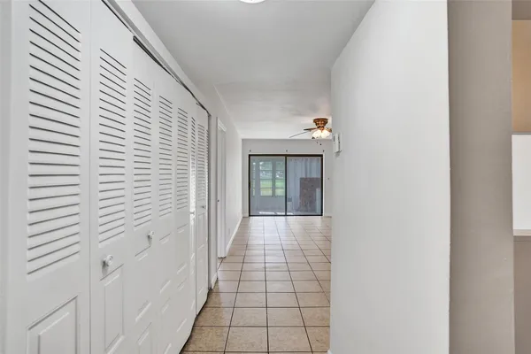 $1,550 | 9273 Southwest 8th Street, Unit 117, Boca Raton, FL 33428