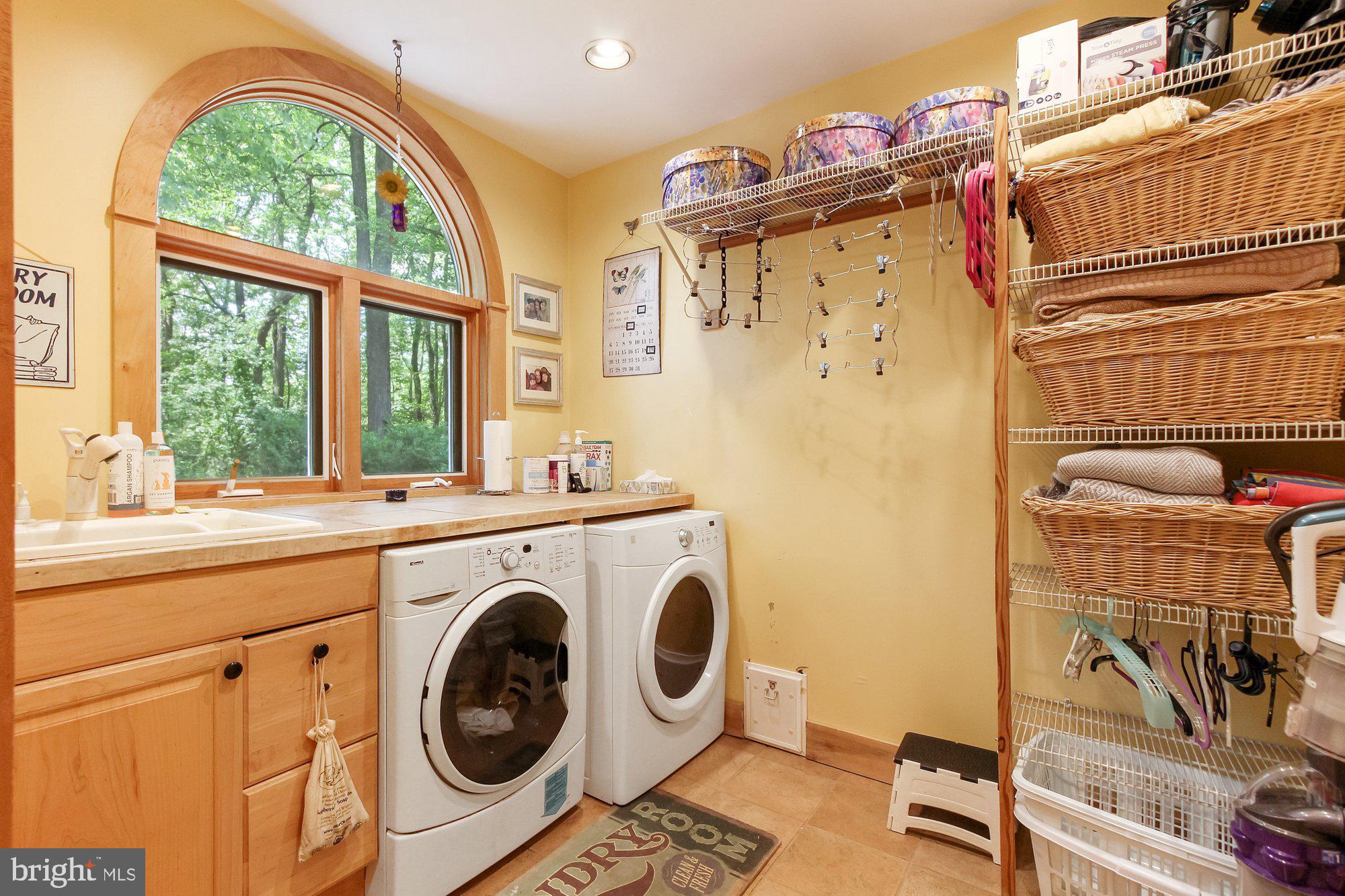 14815 Manor Road Monkton, MD 21111 - Photo 30 of 87 Main Level Laundry Room w/work top & Sink