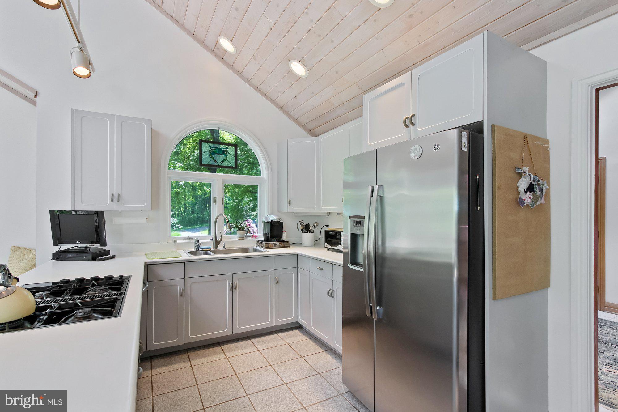 14815 Manor Road Monkton, MD 21111 - Photo 48 of 87 Stain-less Steel Appliances, Jenn-Air Gas Stove