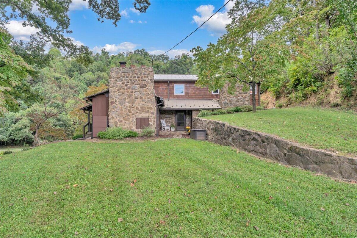 7965 Franklin Road Boones Mill, VA 24065 - Photo 87 of 114 099-MIB09058