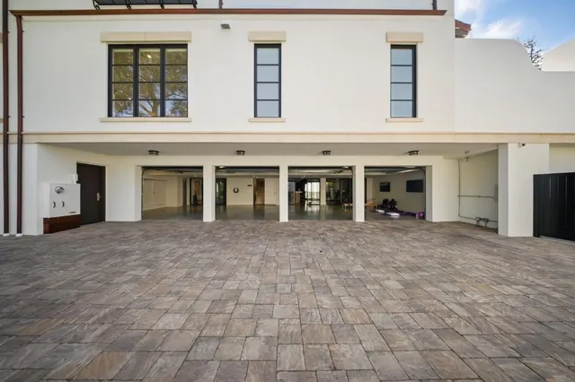 $10,900,000 | 830 Bromfield Road, San Mateo, CA 94402