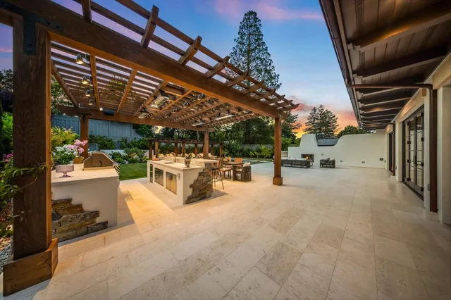 $10,900,000 | 830 Bromfield Road, San Mateo, CA 94402