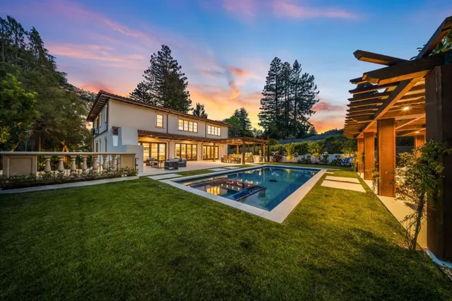 $10,900,000 | 830 Bromfield Road, San Mateo, CA 94402