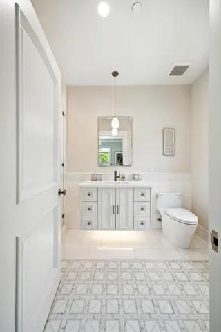 $10,900,000 | 830 Bromfield Road, San Mateo, CA 94402