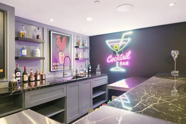 $10,900,000 | 830 Bromfield Road, San Mateo, CA 94402