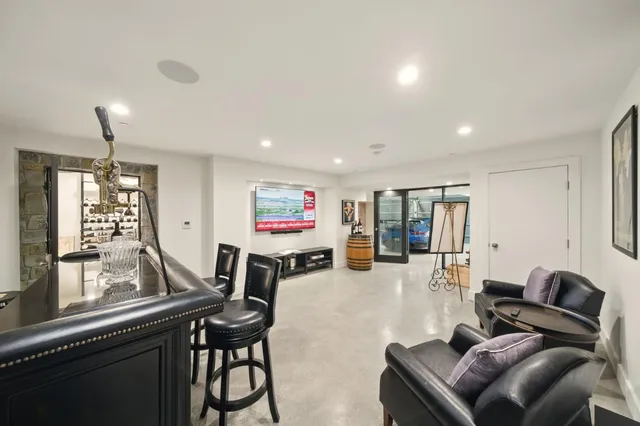 $10,900,000 | 830 Bromfield Road, San Mateo, CA 94402