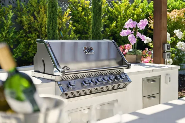 $10,900,000 | 830 Bromfield Road, San Mateo, CA 94402