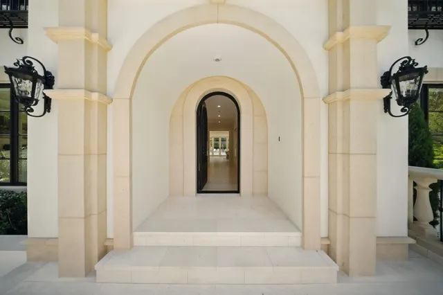 $10,900,000 | 830 Bromfield Road, San Mateo, CA 94402