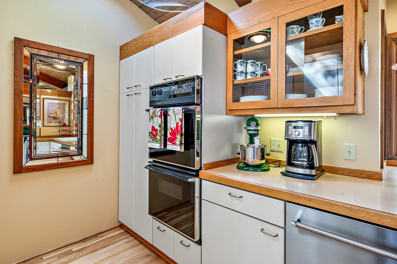100 Ridge Road Ashland, OR 97520 - Photo 28 of 53 Double Oven