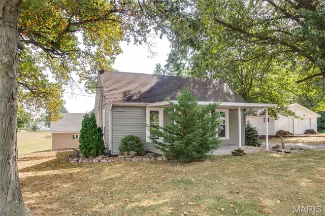 $205,000 | 911 Sumner Street, Jerseyville, IL 62052
