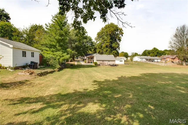 $205,000 | 911 Sumner Street, Jerseyville, IL 62052