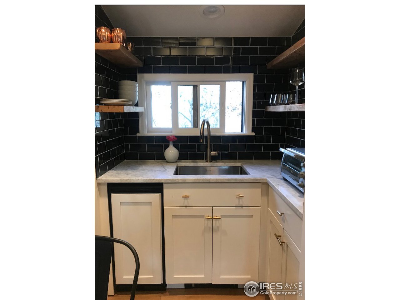 943 Spruce Street Boulder, CO 80302 - Photo 37 of 40 Carriage House Kitchen