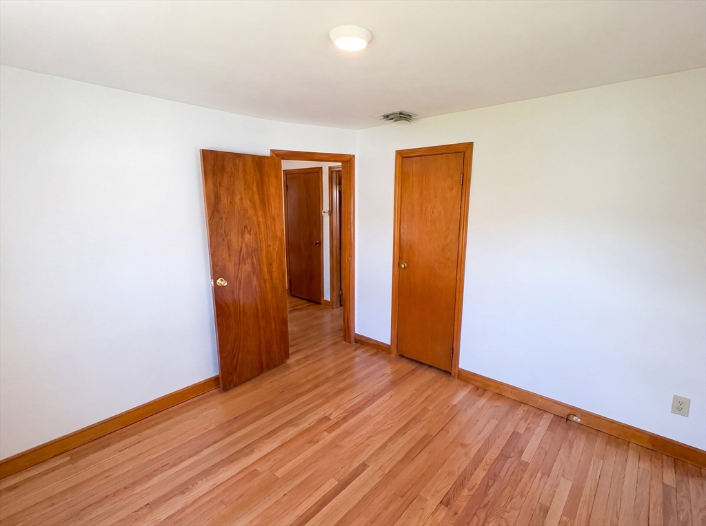 41 Hicks Street Chicopee, MA 01020 - Photo 13 of 15