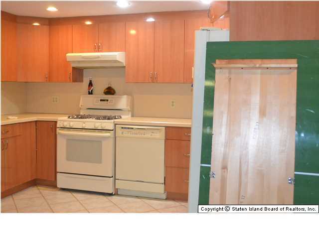 77 Radcliff Road Staten Island, NY 10305 - Photo 16 of 19 Additional Photo