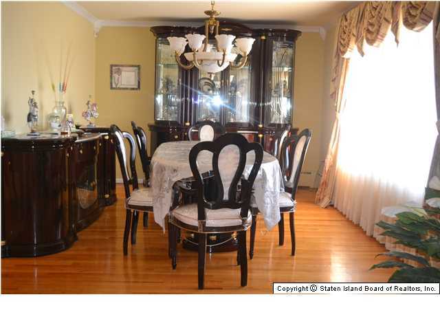 77 Radcliff Road Staten Island, NY 10305 - Photo 4 of 19 Additional Photo