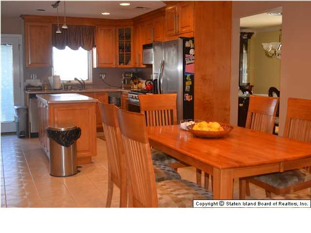 77 Radcliff Road Staten Island, NY 10305 - Photo 6 of 19 Additional Photo