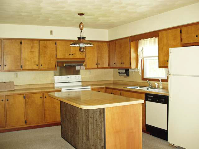 2453 Northwest Raintree Drive New Castle, IN 47362 - Photo 5 of 9 Gallery Image 5