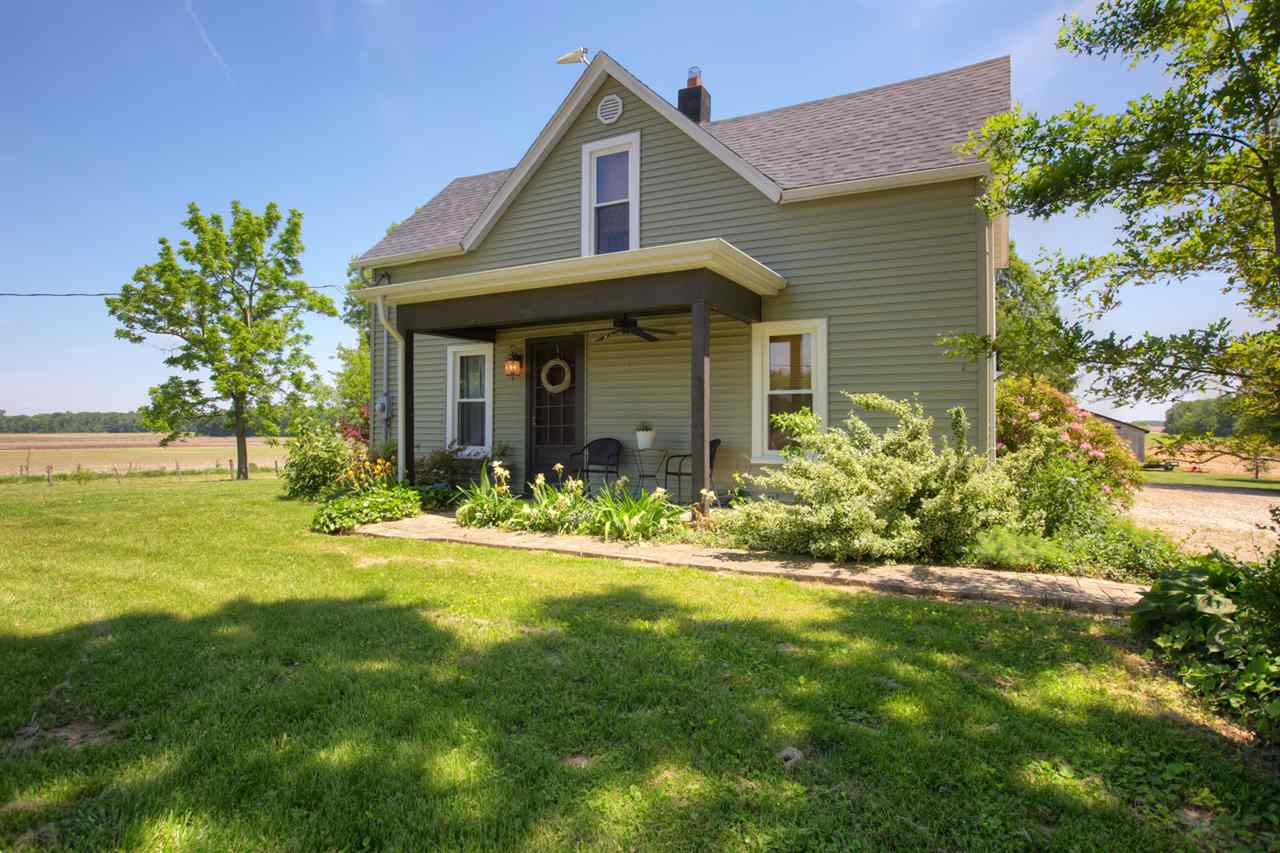 4088 Smith Road Boonville, IN 47601 - Photo 1 of 36